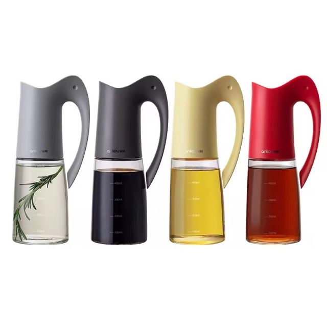 Flip over leak proof seasoning container 1