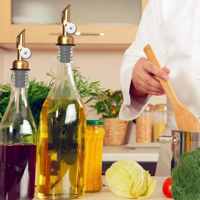 Oil pot glass oil bottle kitchen and household use 5 Oil pot glass oil bottle kitchen and household use 5