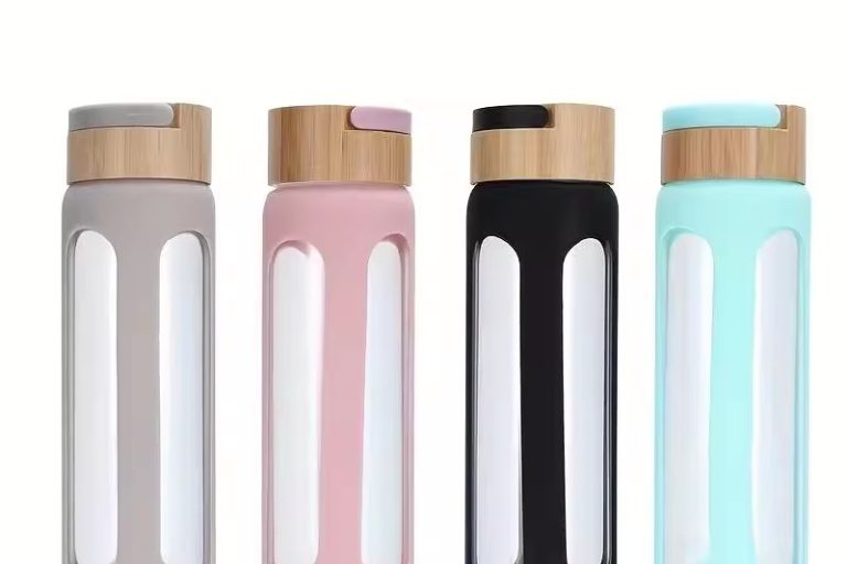 Borosilicate glass water bottle 2 Borosilicate glass water bottle 2