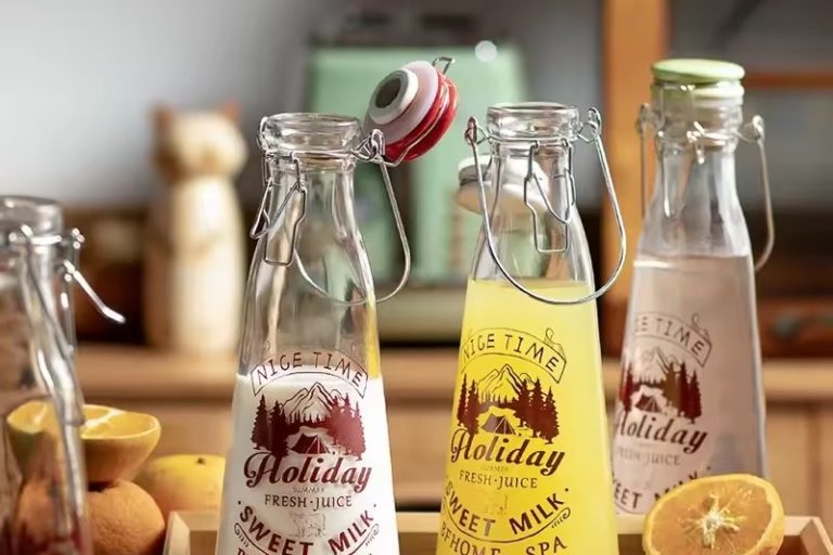 Glass shake top bottle with airtight cap 4 1 Glass shake top bottle with airtight cap 4 1