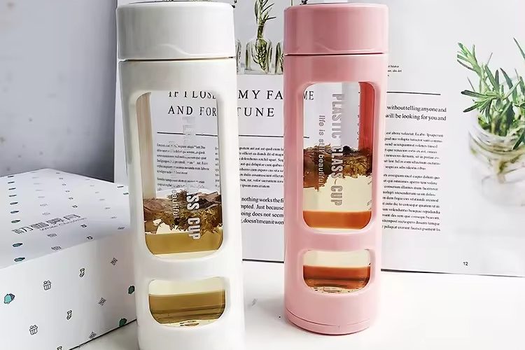 Juice Shaker with Bamboo Cap Tea Bottle 1 1 Juice Shaker with Bamboo Cap Tea Bottle 1 1