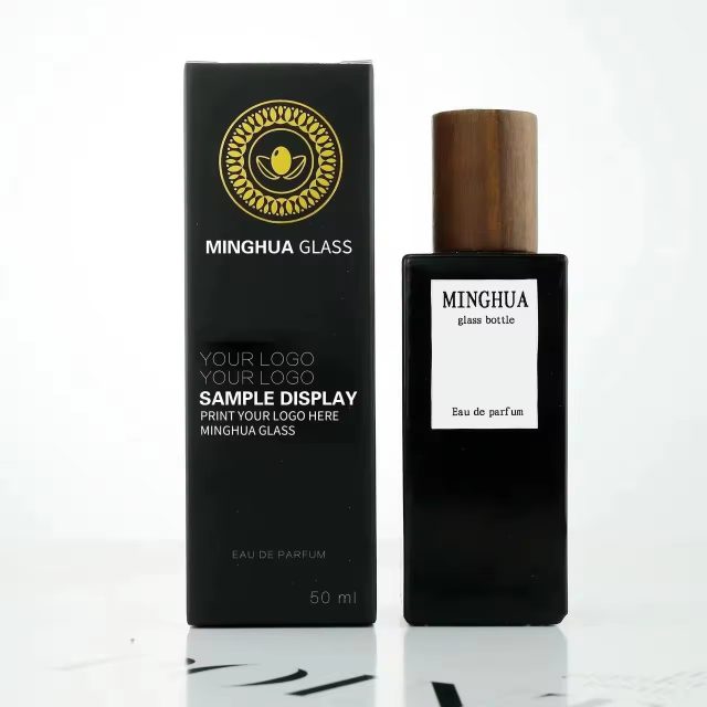 Luxury perfume bottle with wooden hat 2 Luxury perfume bottle with wooden hat 2