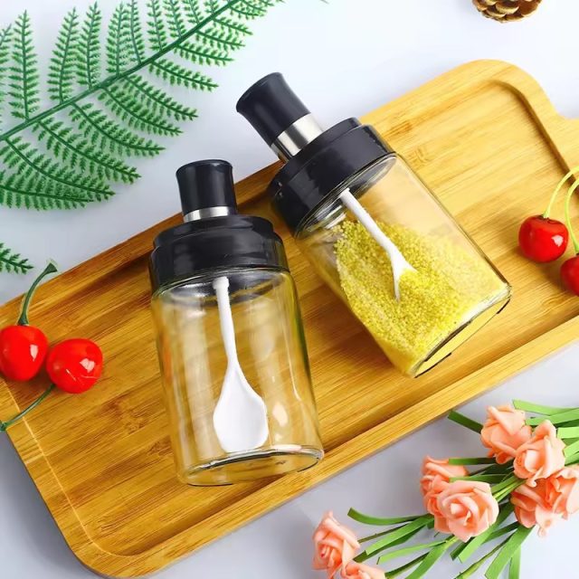 Moisture proof kitchen seasoning and spice jar 2 Moisture proof kitchen seasoning and spice jar 2