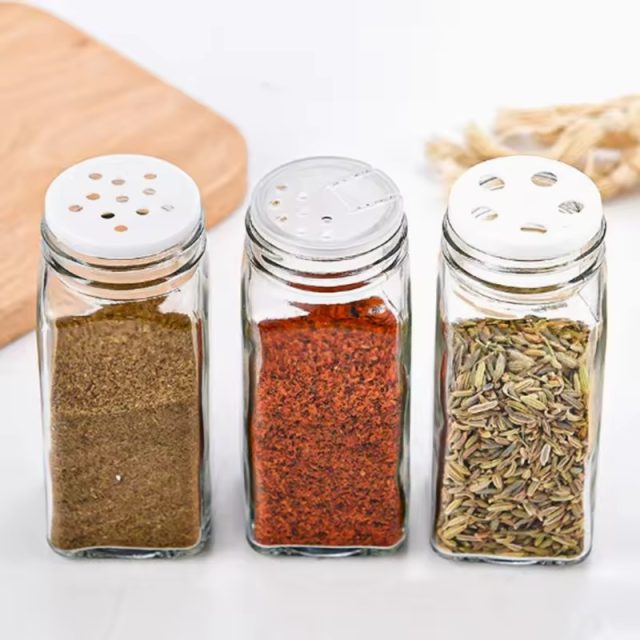 Pepper shaker glass salt shaker 5 Pepper shaker glass salt shaker 5