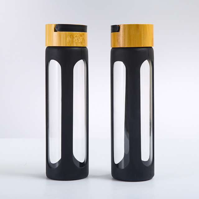 Stainless steel teapot and silicone cover 1 Stainless steel teapot and silicone cover 1